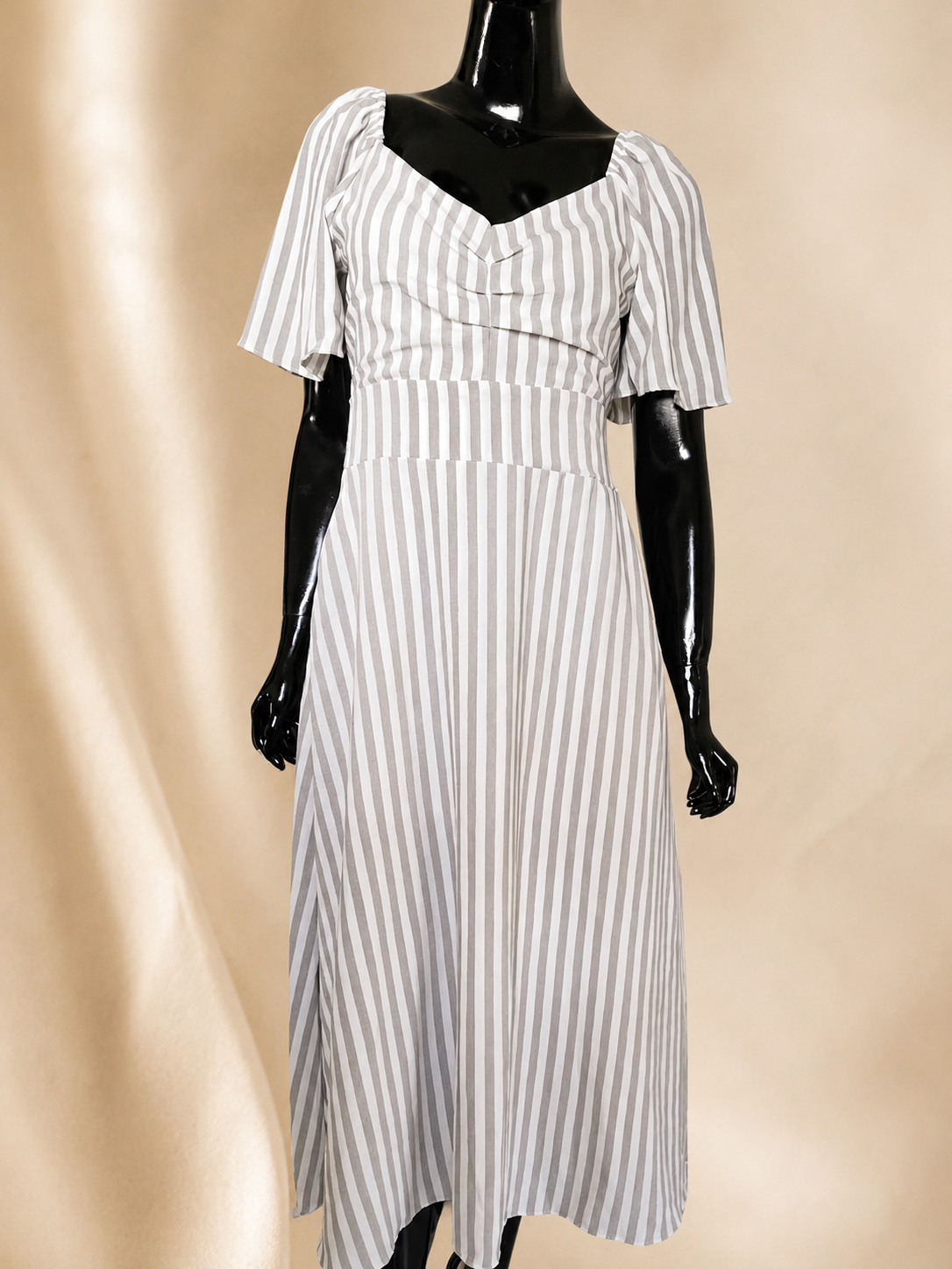 Look feminino com saia preta